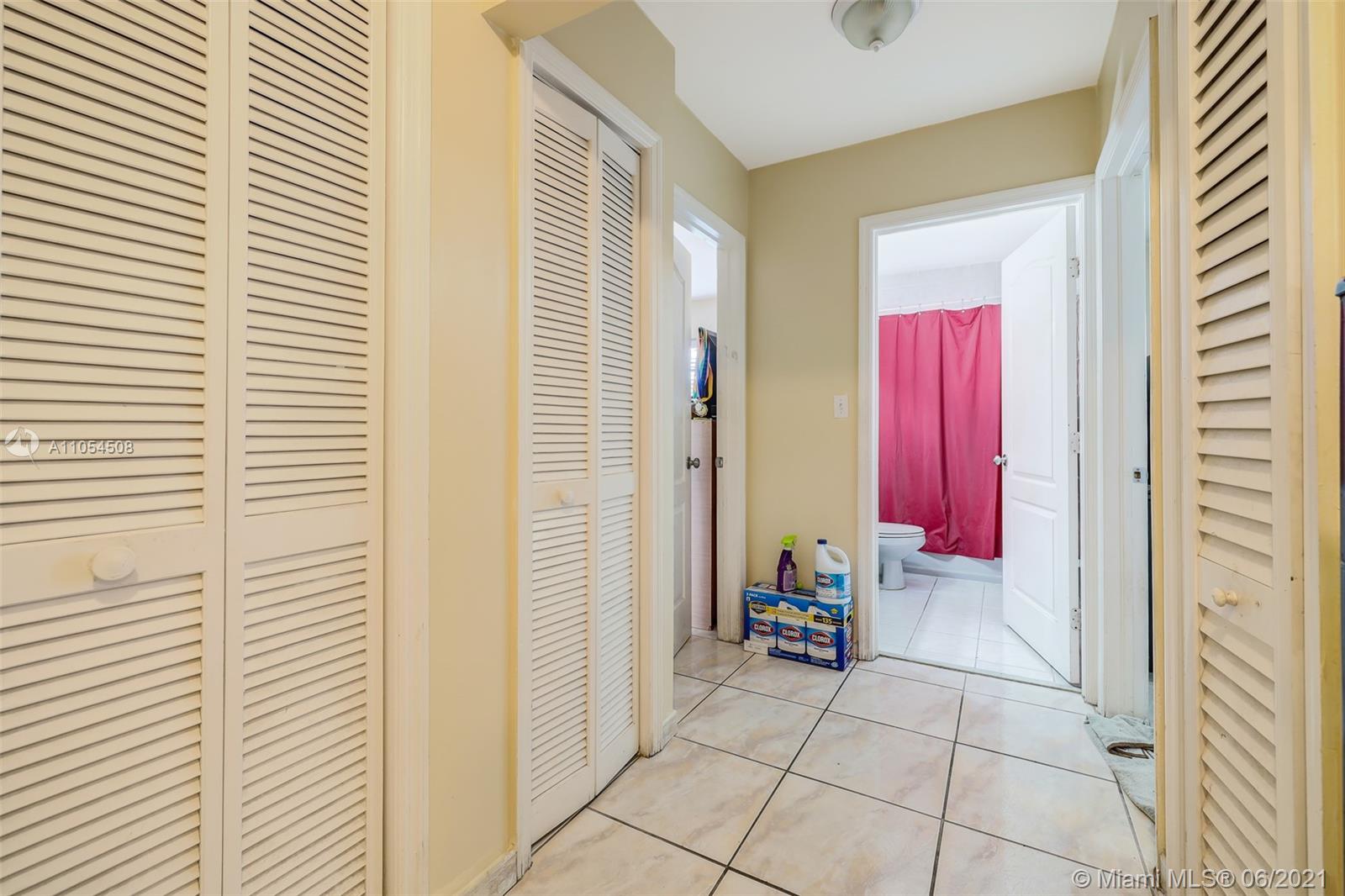 See details / 2536 sq. ft. $ 2021-06-09 0 Photo