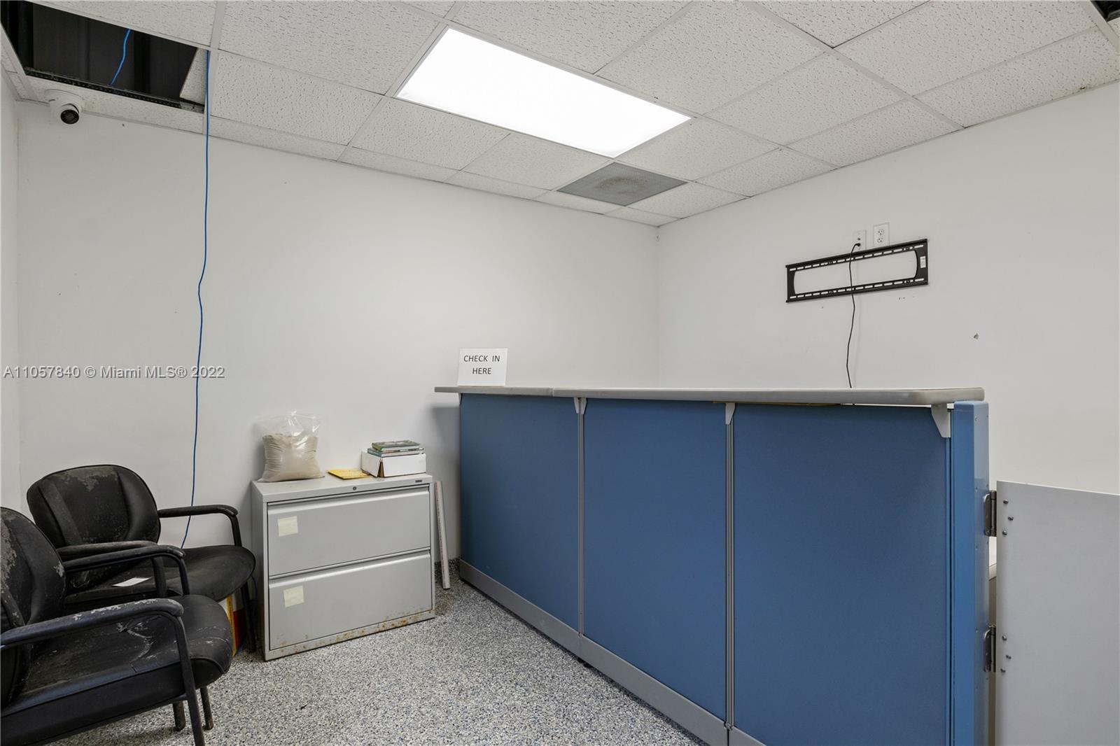 See details / sq. ft. $ 2021-06-16 0 Photo