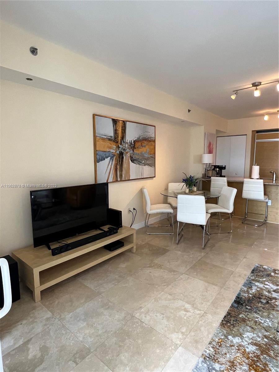 Ver detalles 1812 1 / 1 844 sq. ft. $ 2022-09-08 0 foto
