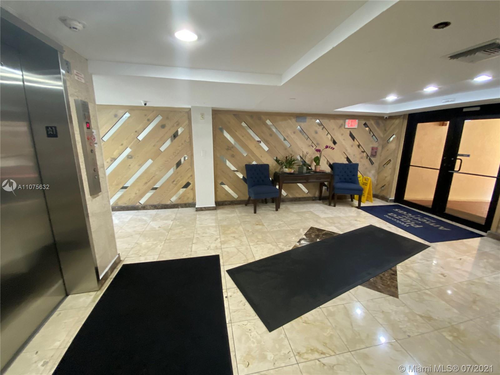 LOBBY ENTER/ ELEVATOR