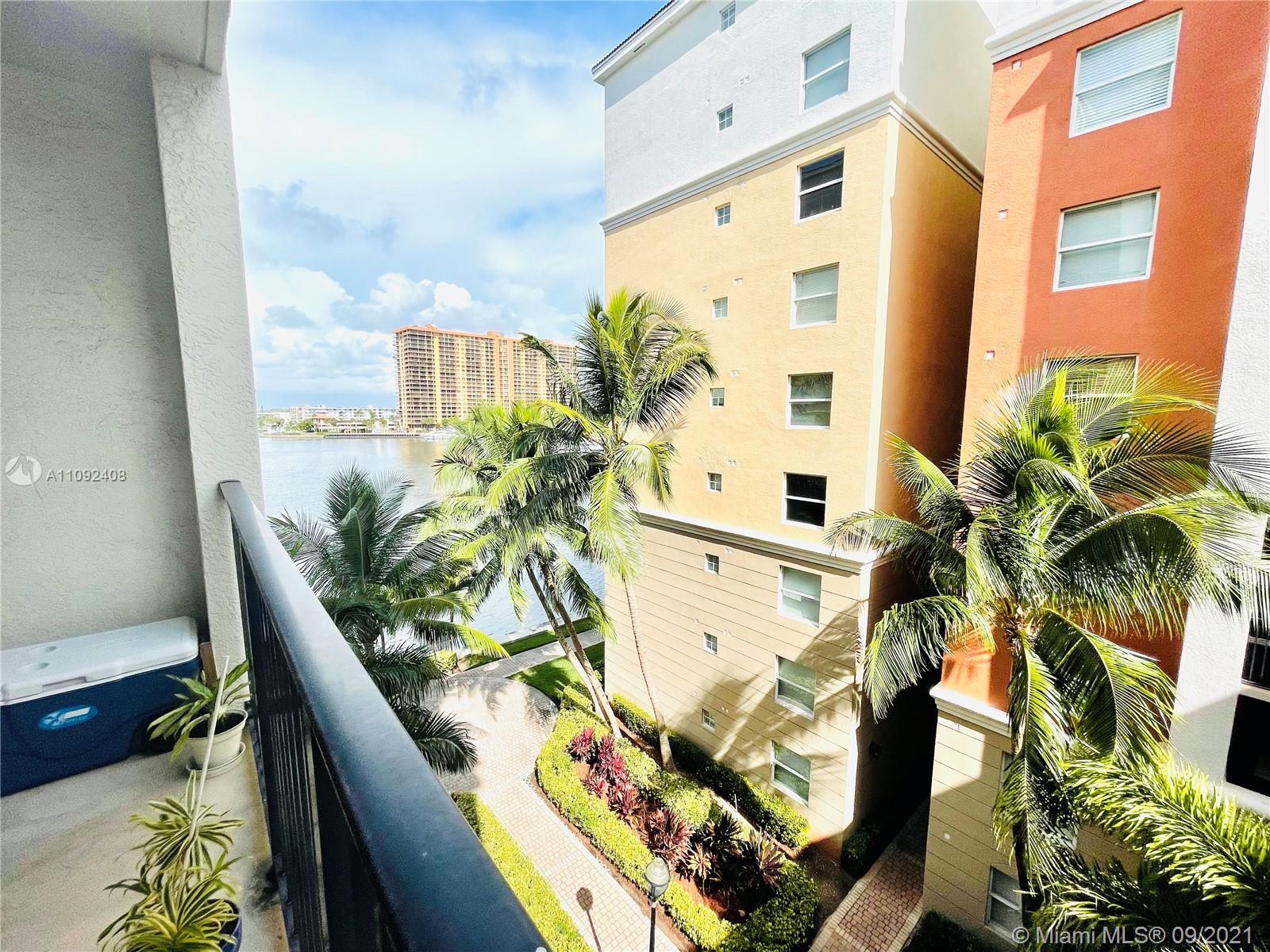 Balcony with partial view to the intracoastal.