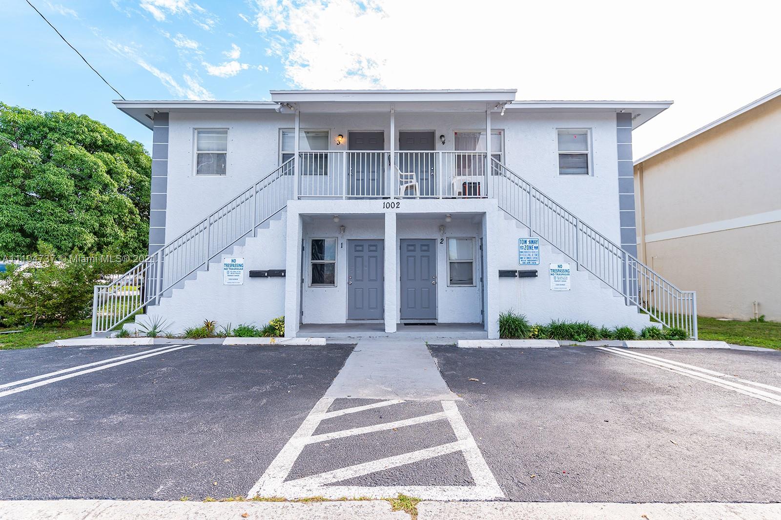 See details / 2720 sq. ft. $ 2022-05-18 0 Photo