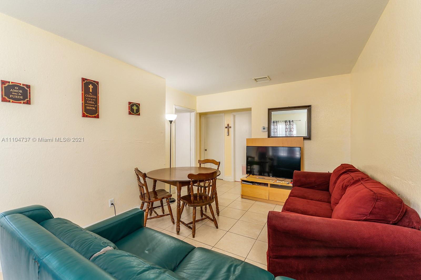 See details / 2720 sq. ft. $ 2022-05-18 0 Photo