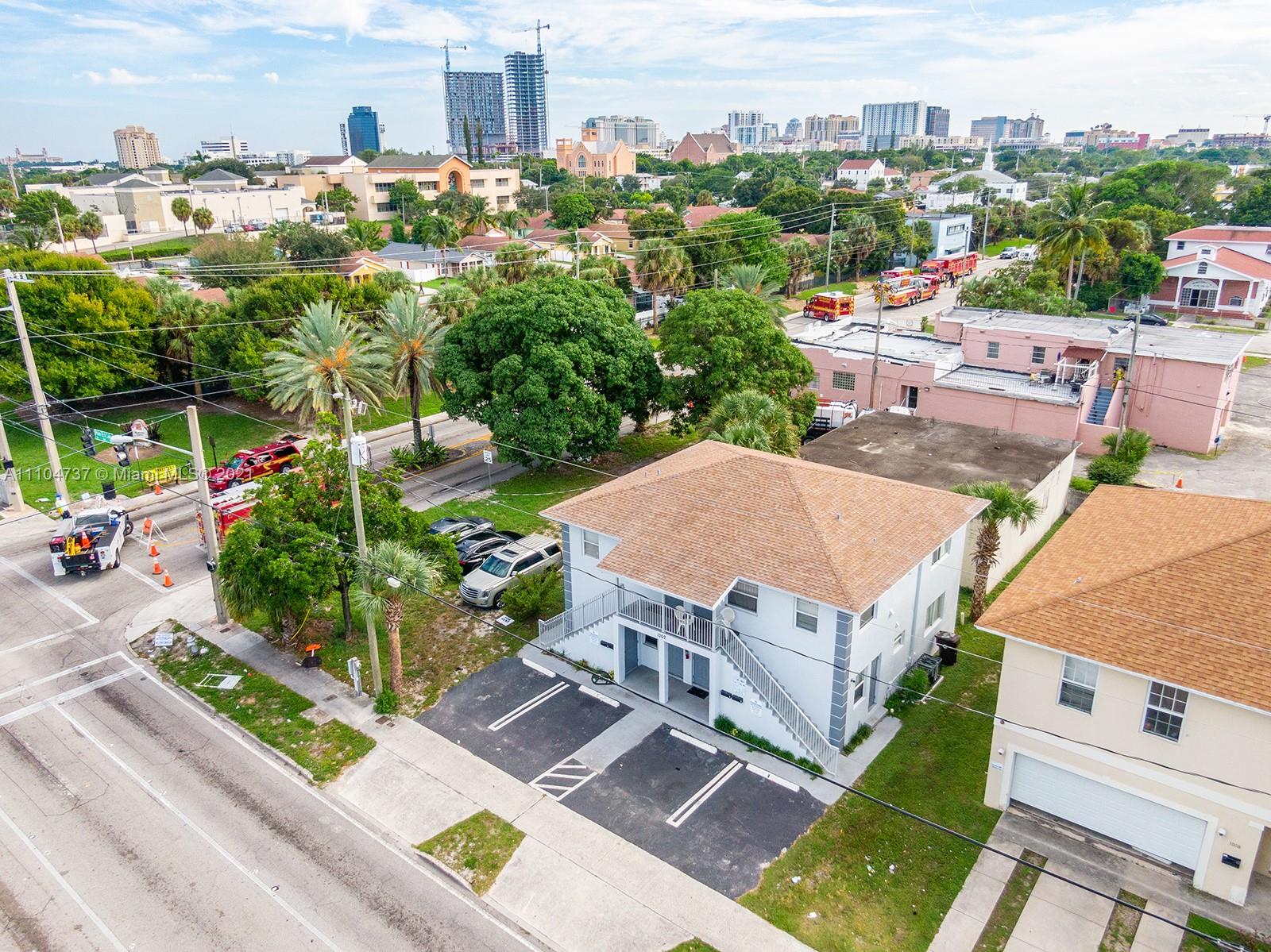 See details / 2720 sq. ft. $ 2022-05-18 0 Photo