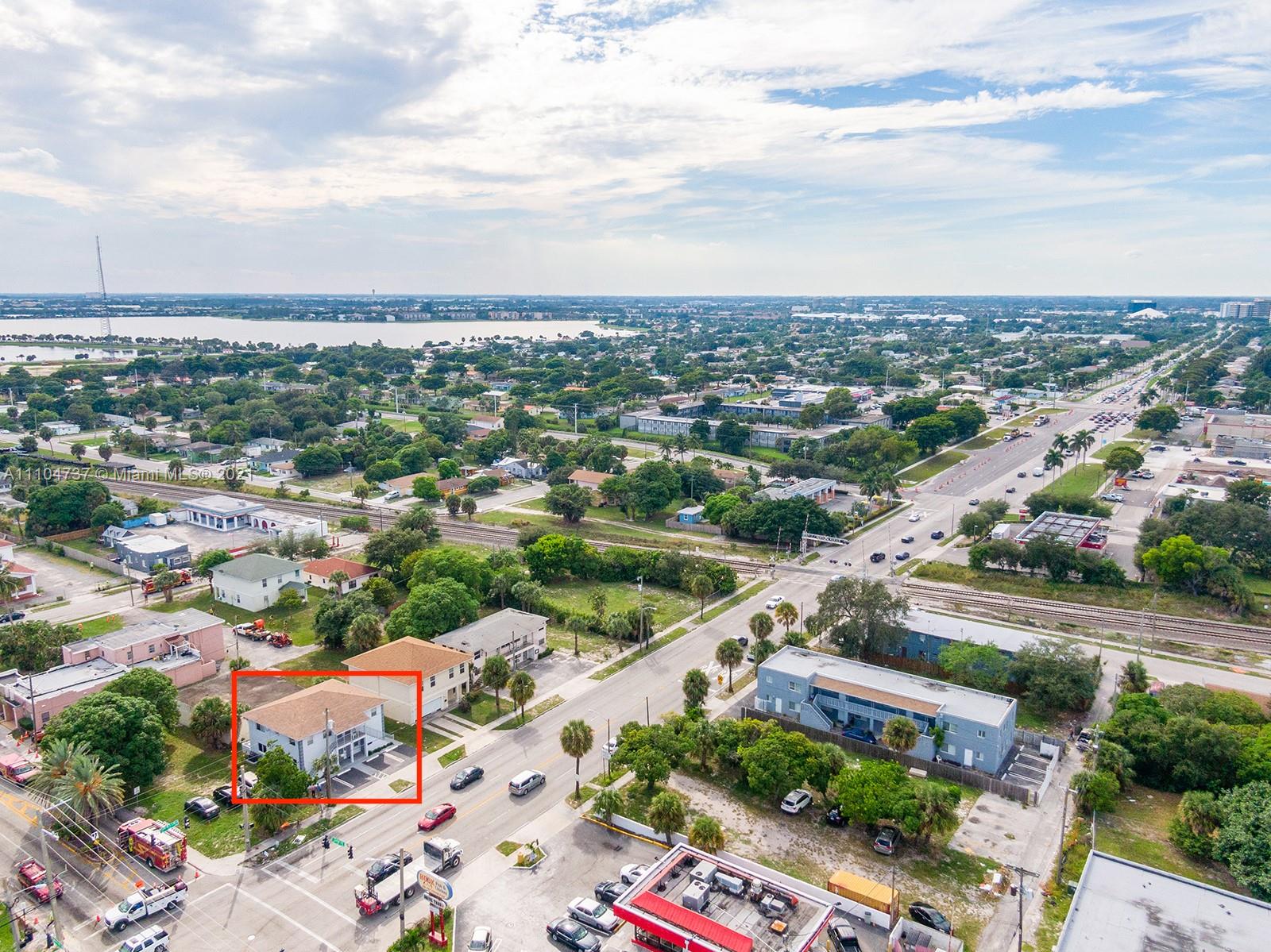 See details / 2720 sq. ft. $ 2022-05-18 0 Photo