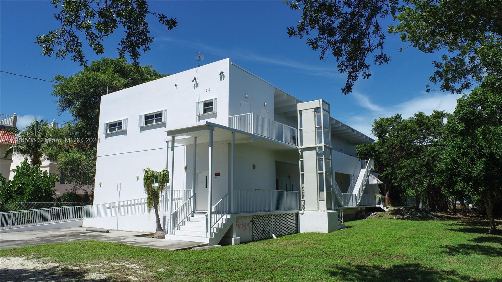 See details / sq. ft. $ 2022-02-24 0 Photo