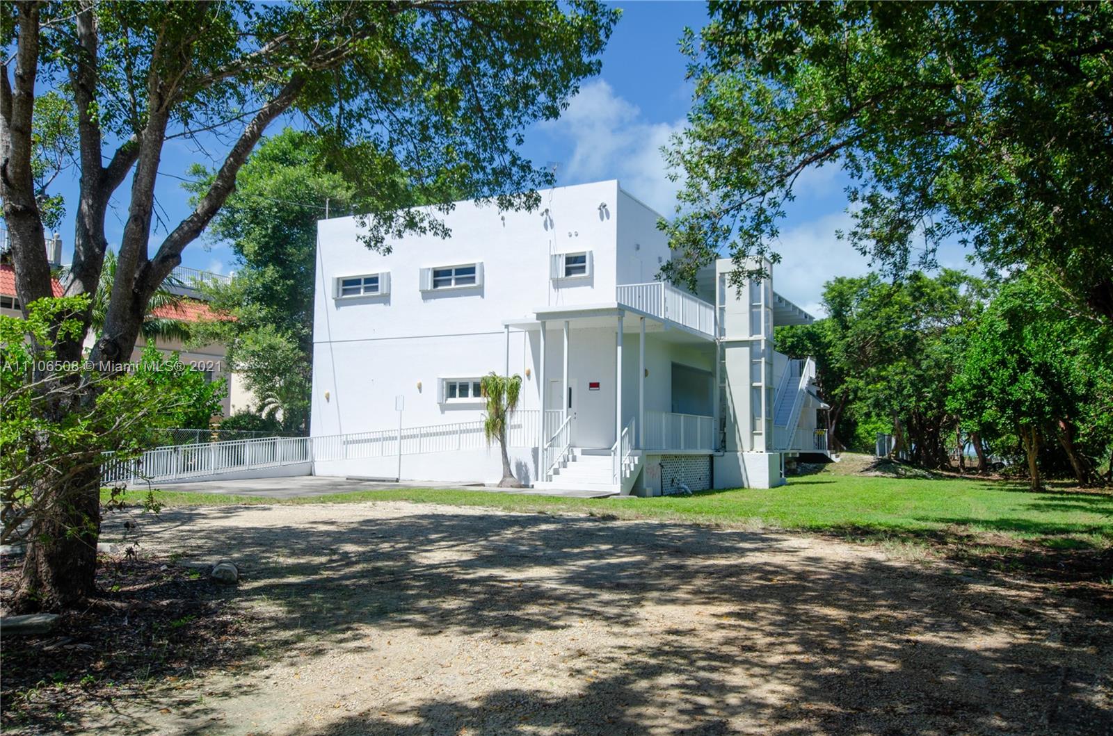 See details / sq. ft. $ 2022-02-24 0 Photo