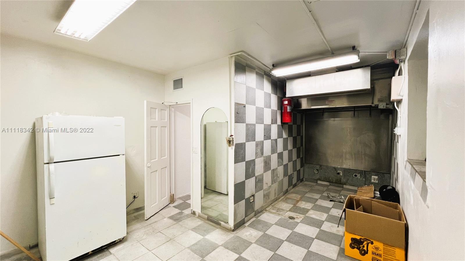 See details / sq. ft. $ 2021-10-29 0 Photo