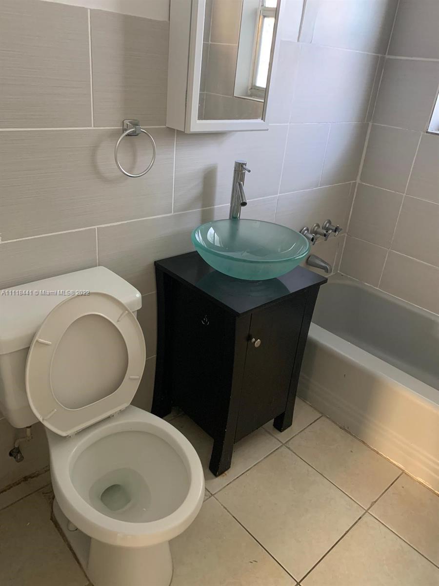 See details / 2210 sq. ft. $ 2022-11-12 0 Photo