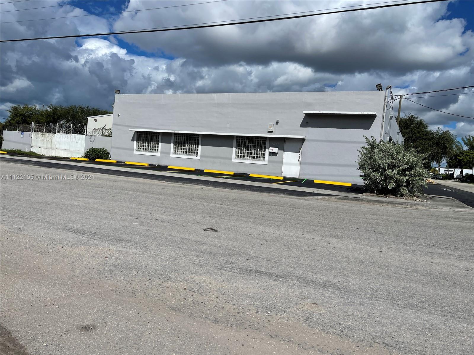 See details / sq. ft. $ 2022-10-31 0 Photo