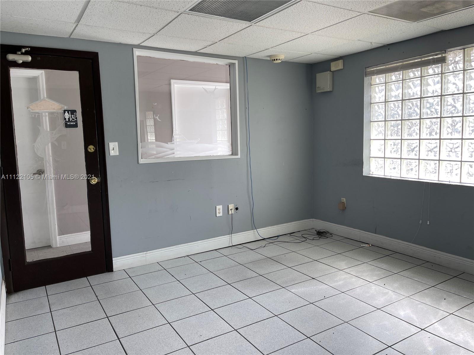 See details / sq. ft. $ 2022-10-31 0 Photo