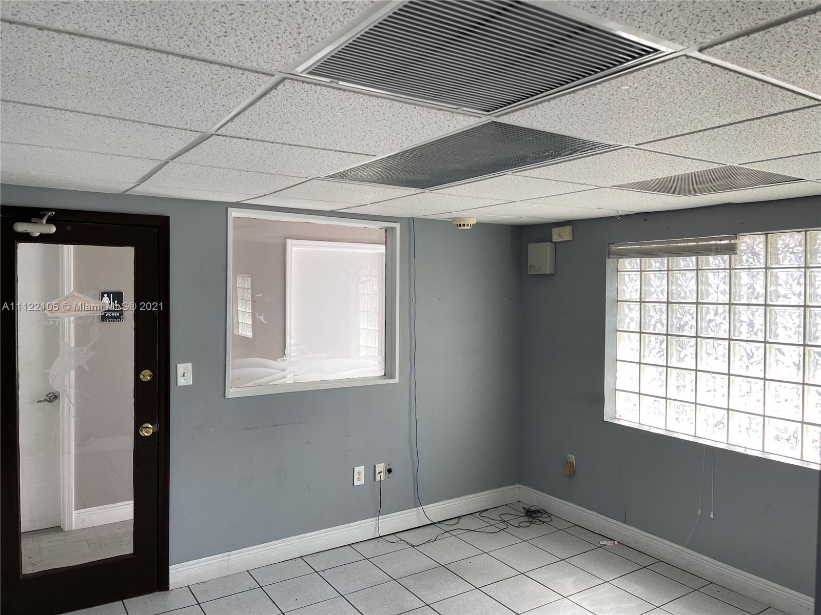 See details / sq. ft. $ 2022-10-31 0 Photo