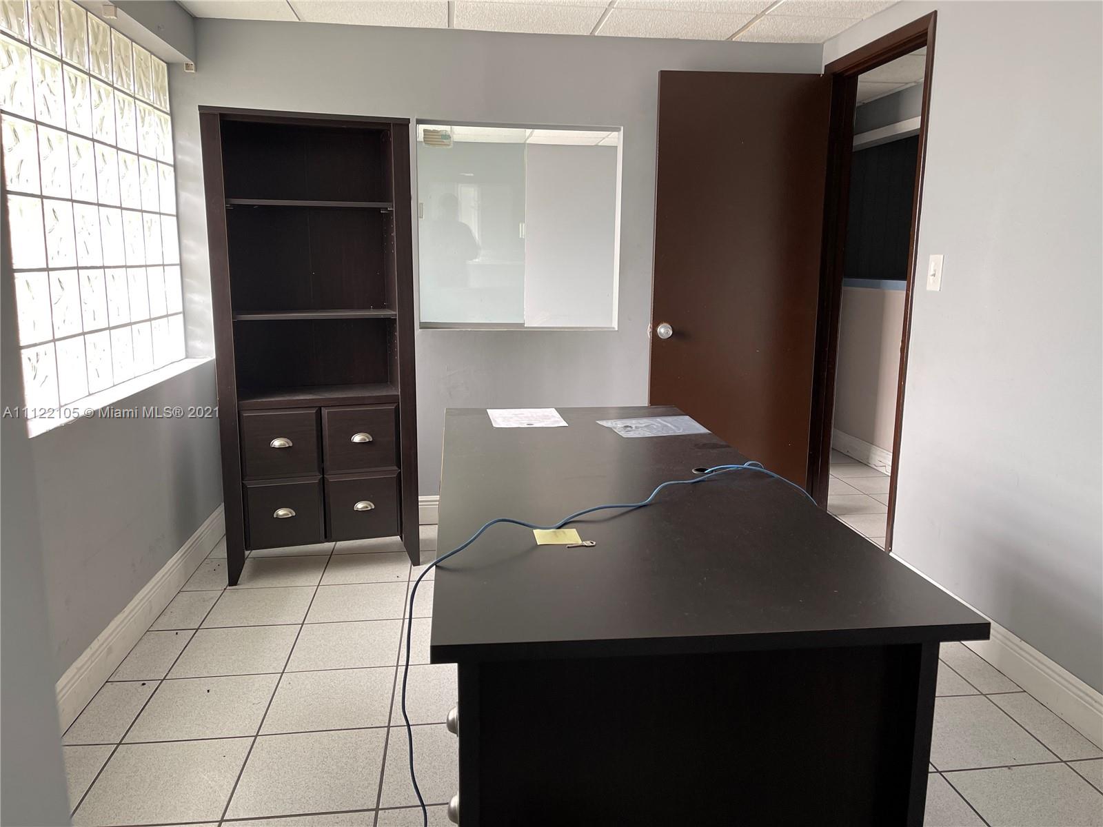 See details / sq. ft. $ 2022-10-31 0 Photo