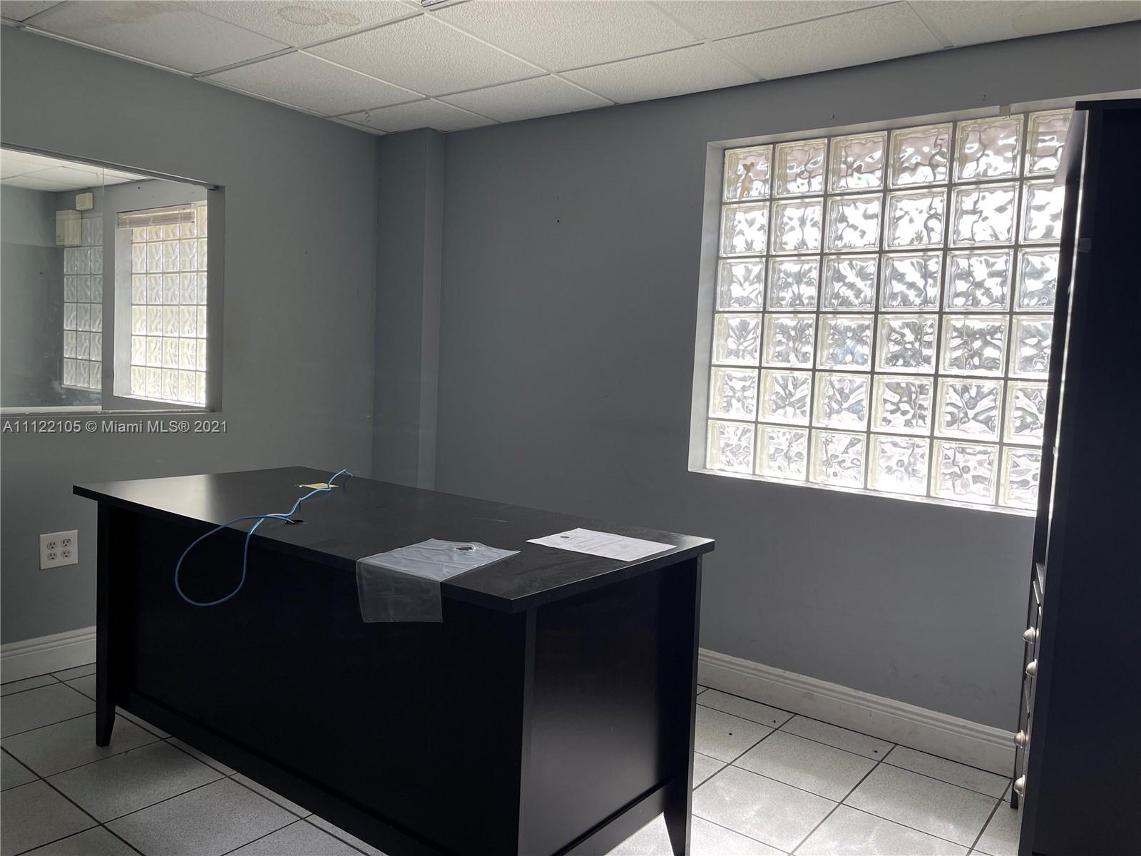 See details / sq. ft. $ 2022-10-31 0 Photo