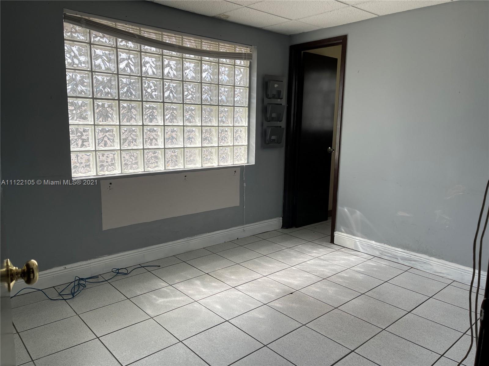 See details / sq. ft. $ 2022-10-31 0 Photo