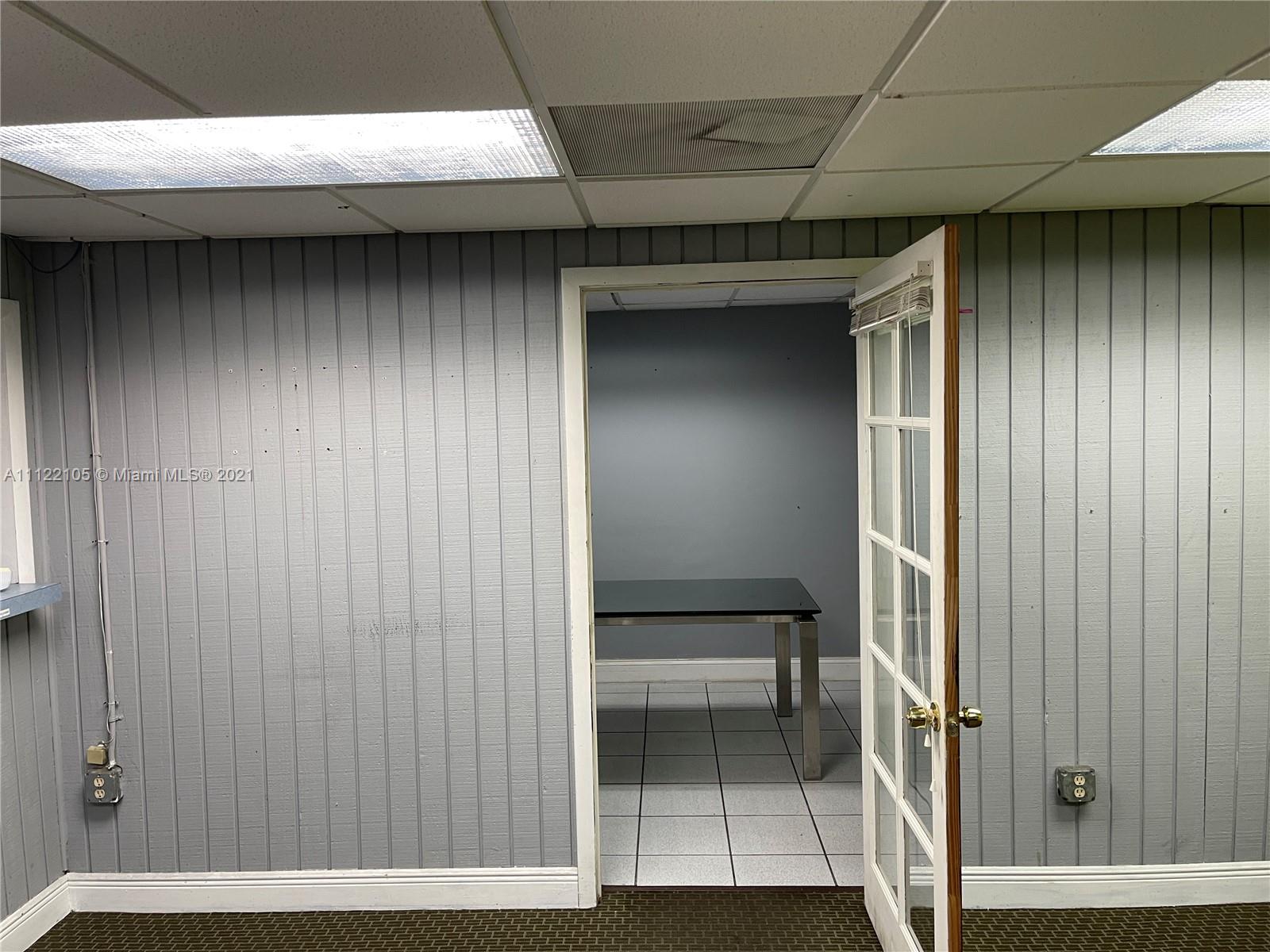 See details / sq. ft. $ 2022-10-31 0 Photo