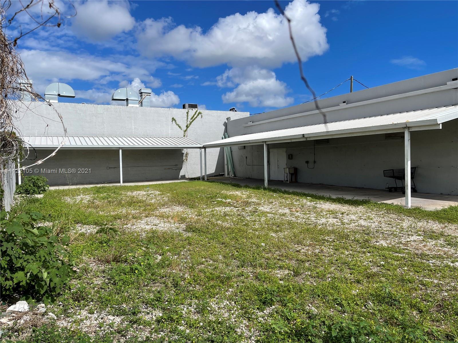 See details / sq. ft. $ 2022-10-31 0 Photo