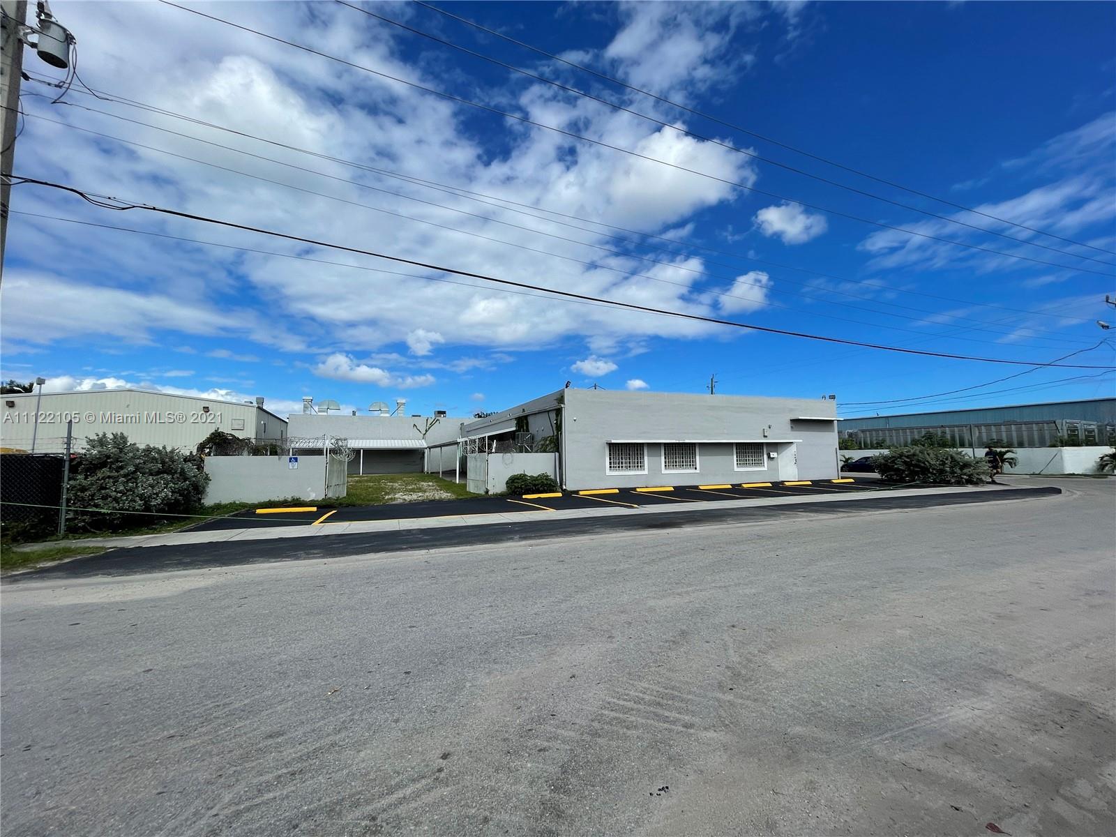 See details / sq. ft. $ 2022-10-31 0 Photo