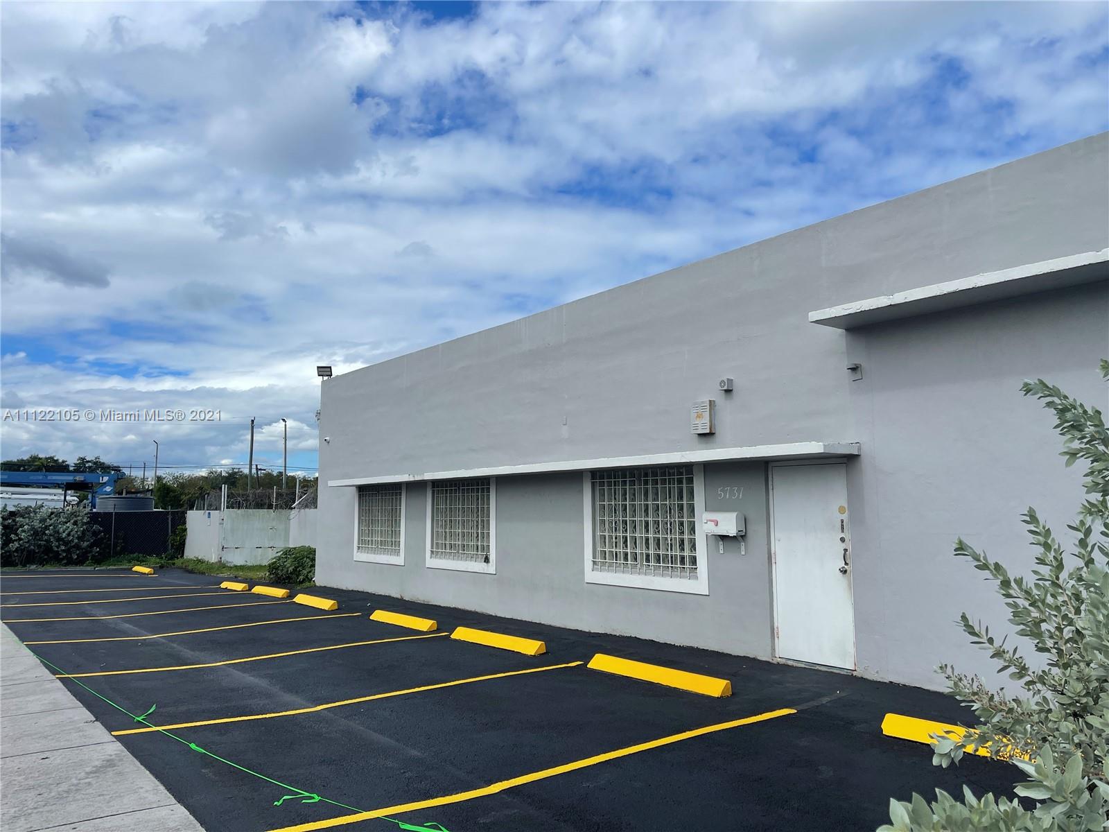 See details / sq. ft. $ 2022-10-31 0 Photo