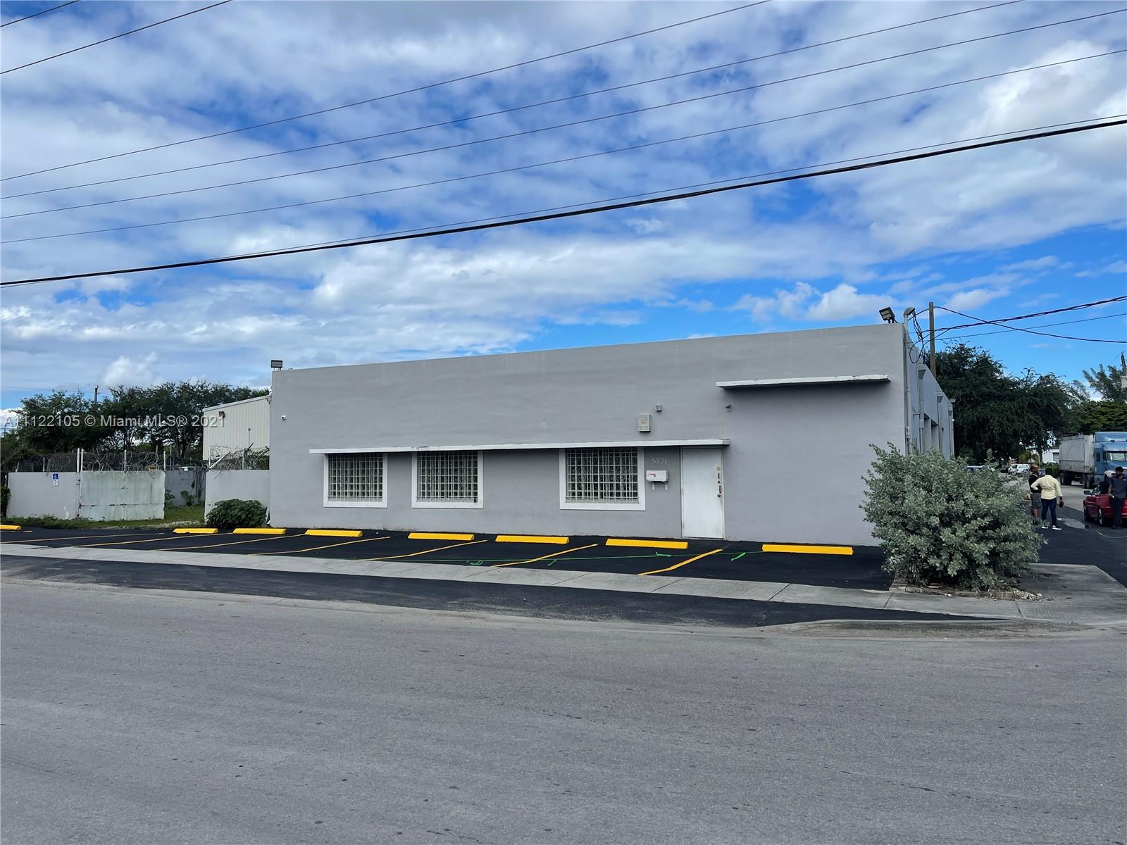 See details / sq. ft. $ 2022-10-31 0 Photo