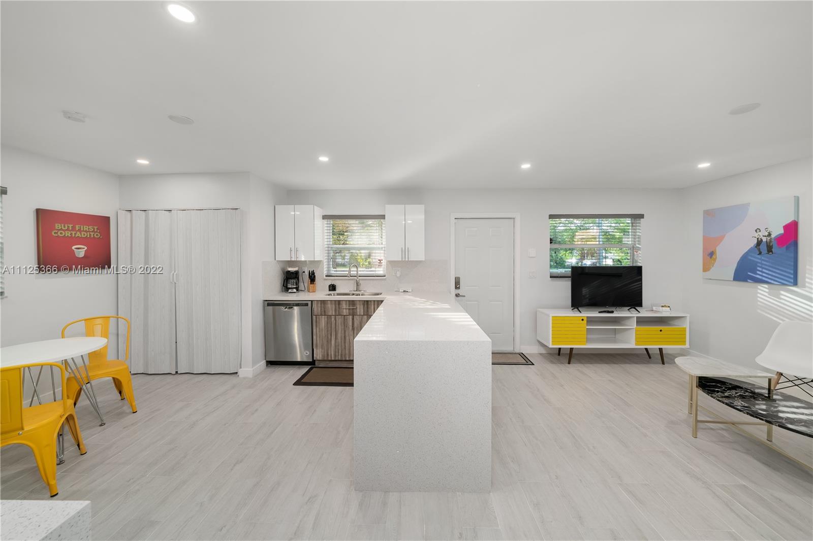 See details / 1816 sq. ft. $ 2022-12-21 0 Photo