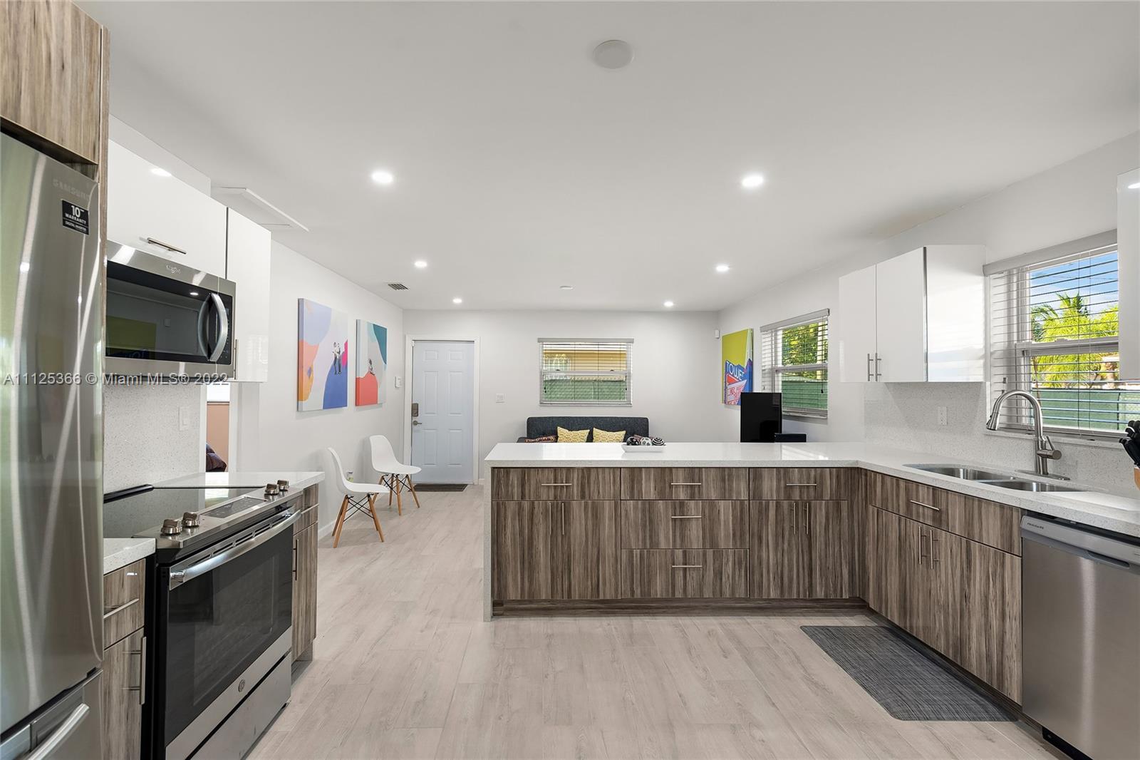 See details / 1816 sq. ft. $ 2022-12-21 0 Photo