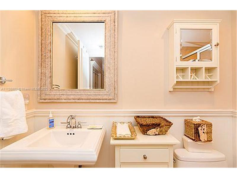See details 4910 2 / 2 1337 sq. ft. $ 2022-11-23 0 Photo