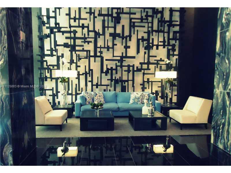 See details 4910 2 / 2 1337 sq. ft. $ 2022-11-23 0 Photo