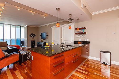 See details 4910 2 / 2 1337 sq. ft. $ 2022-11-23 0 Photo