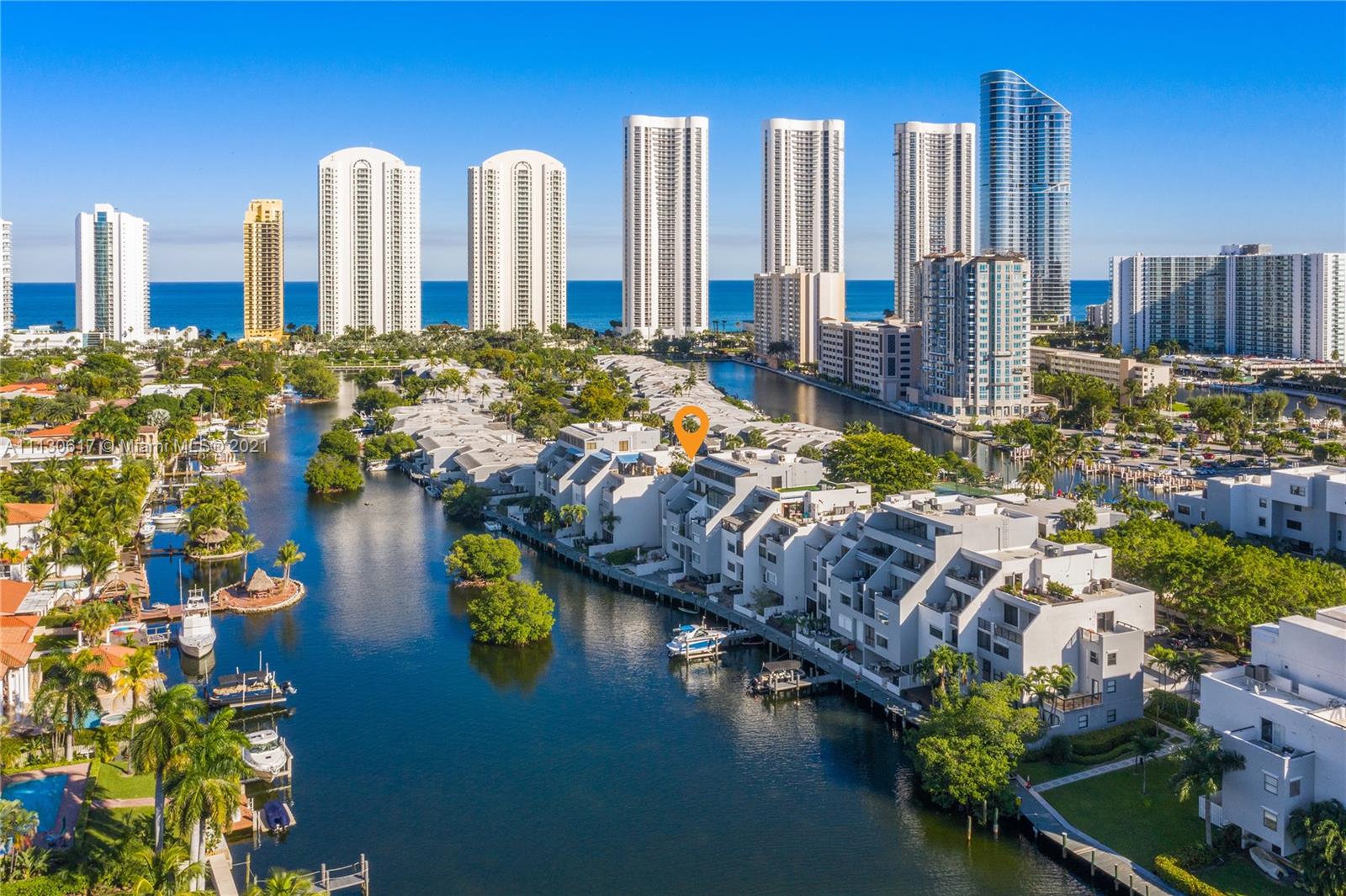 Welcome to this beautiful &amp; modern home in the heart of Sunny Isles!