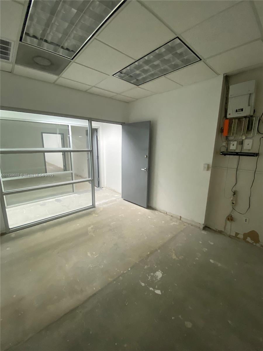 See details 20113 / sq. ft. $ 2022-05-18 0 Photo
