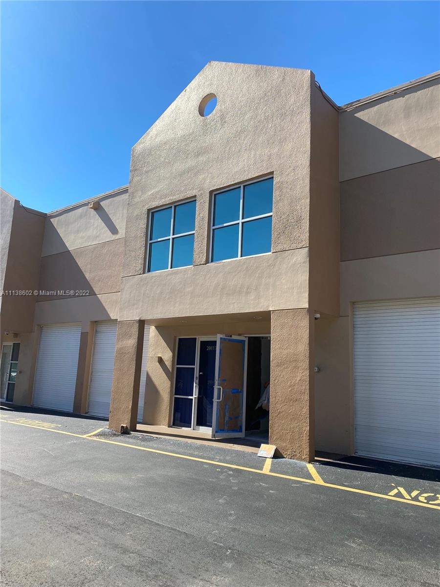 See details 20113 / sq. ft. $ 2022-05-18 0 Photo