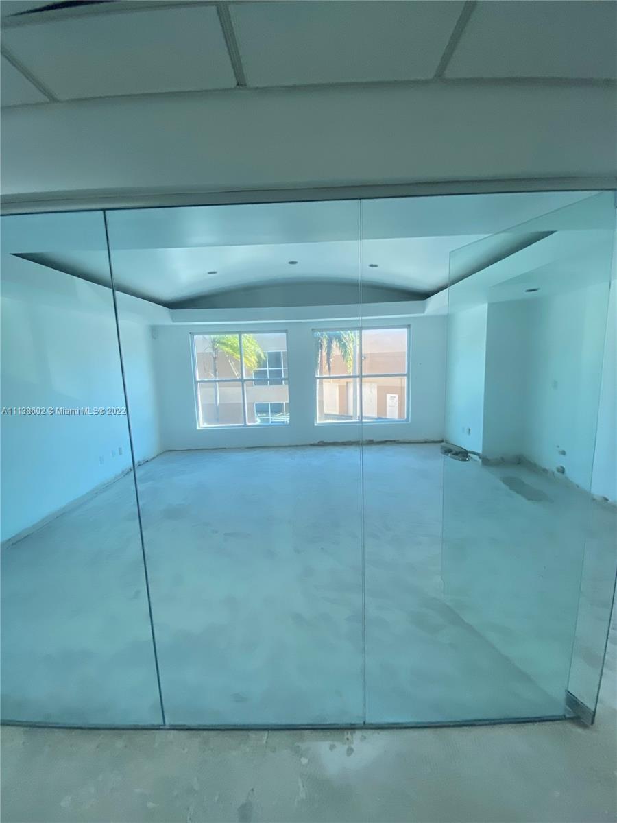 See details 20113 / sq. ft. $ 2022-05-18 0 Photo