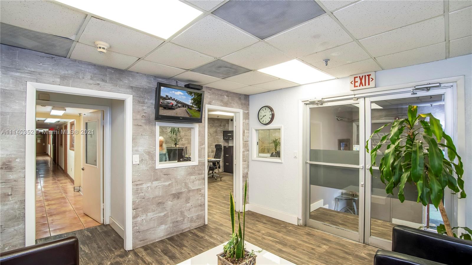 See details / sq. ft. $ 2022-09-20 0 Photo