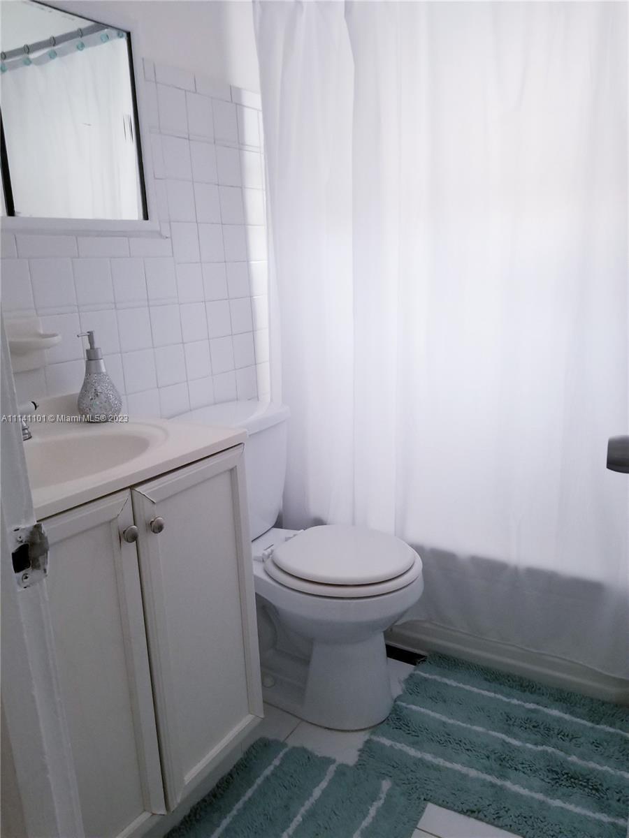 See details / 4020 sq. ft. $ 2022-03-01 0 Photo