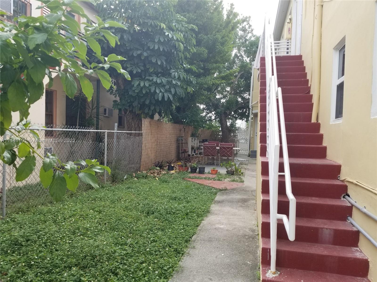 See details / 4020 sq. ft. $ 2022-03-01 0 Photo