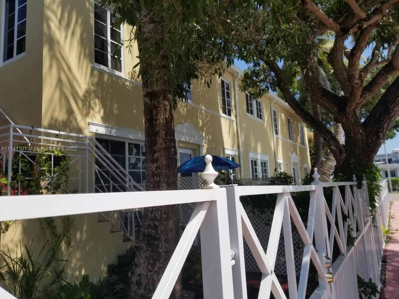 See details / 4020 sq. ft. $ 2022-03-01 0 Photo