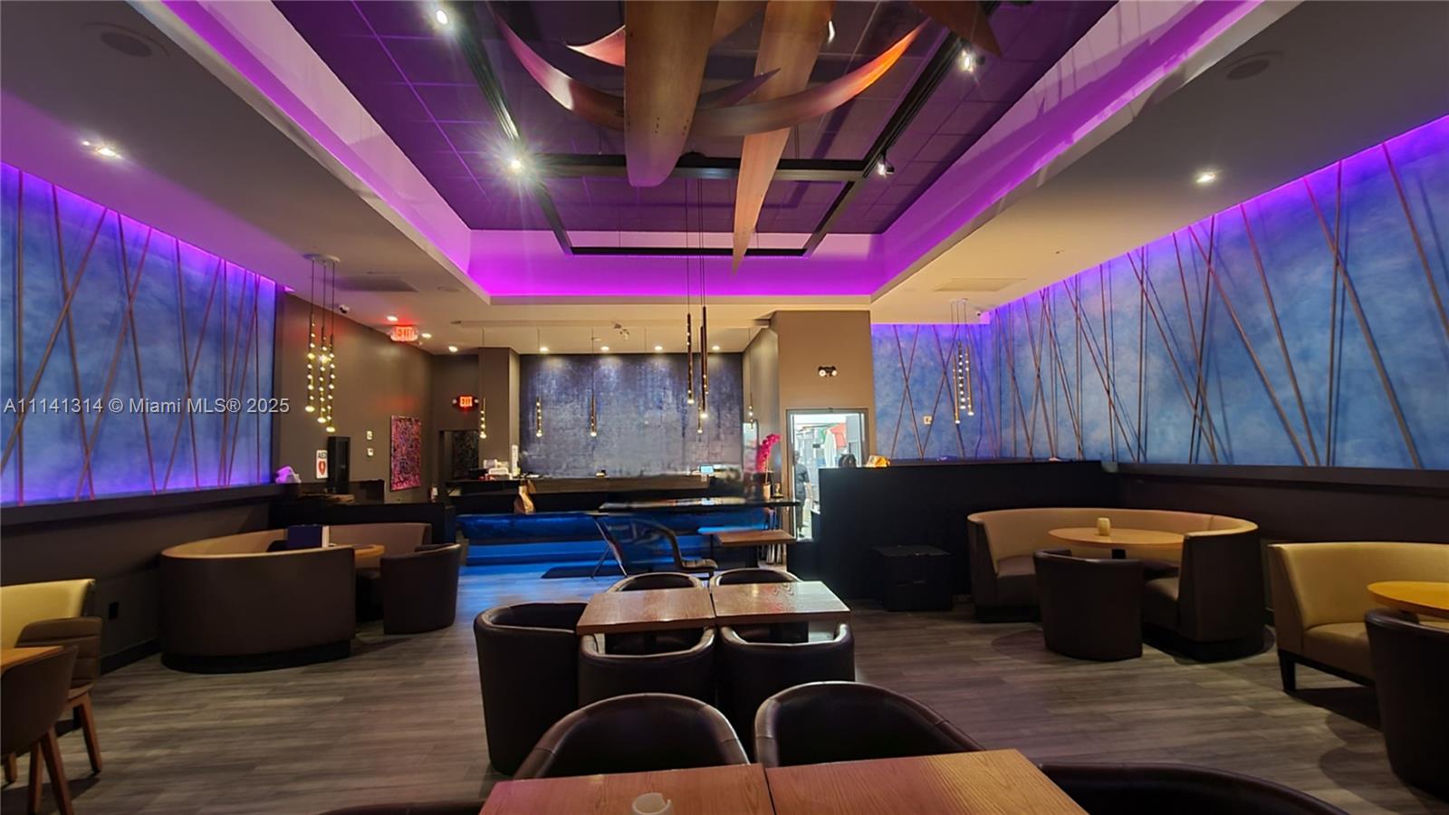 Ver detalles / sq. ft. $ 2025-10-01 0 foto