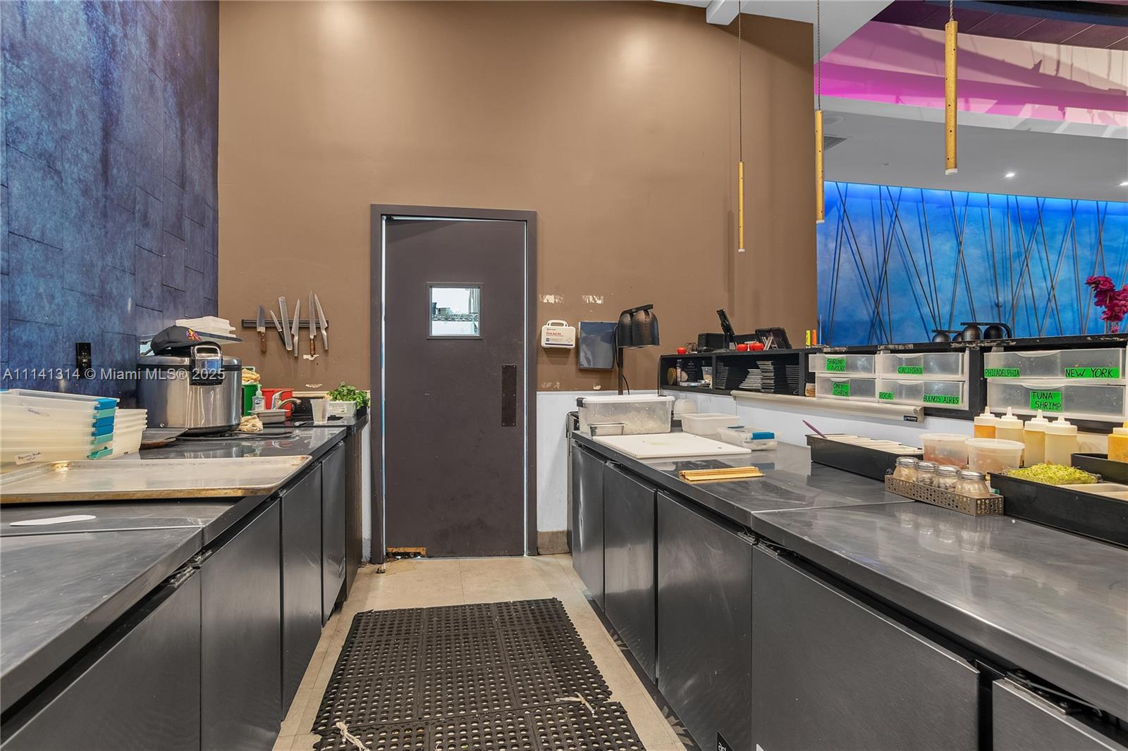 Ver detalles / sq. ft. $ 2025-10-01 0 foto