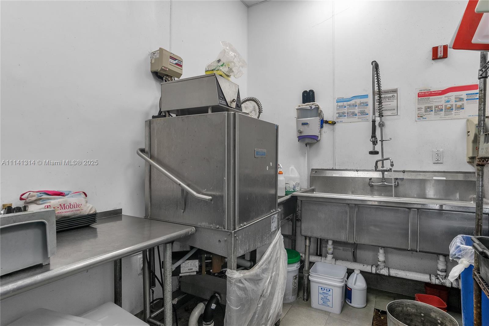 Ver detalles / sq. ft. $ 2025-10-01 0 foto