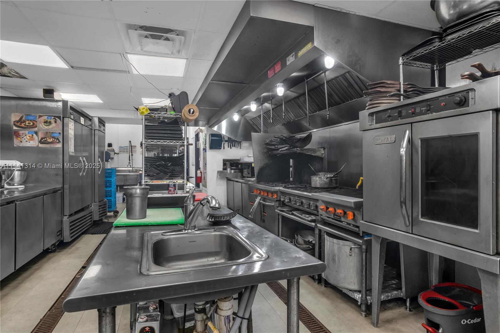 Ver detalles / sq. ft. $ 2025-10-01 0 foto