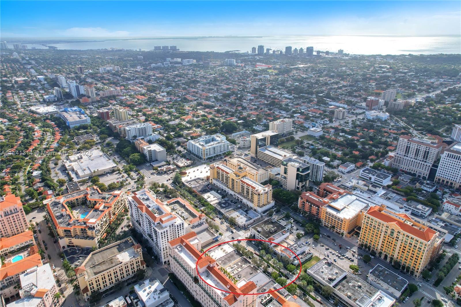 Ver detalles / sq. ft. $ 2025-10-01 0 foto