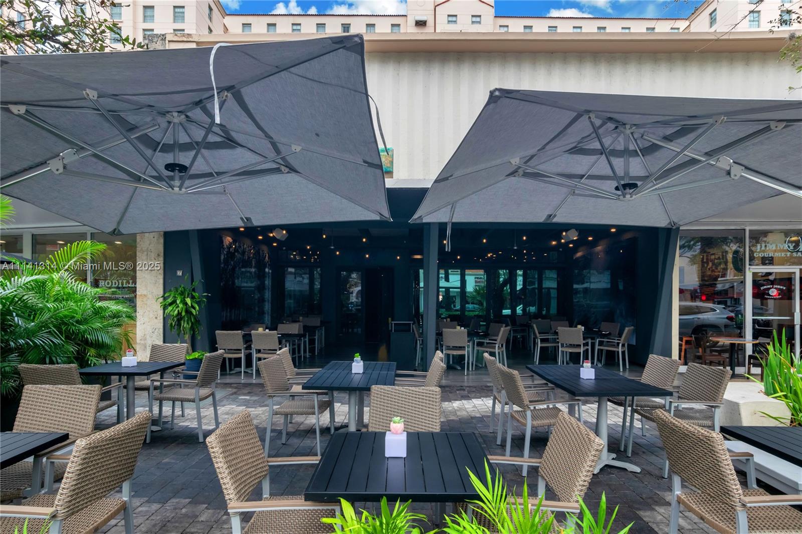 Ver detalles / sq. ft. $ 2025-10-01 0 foto