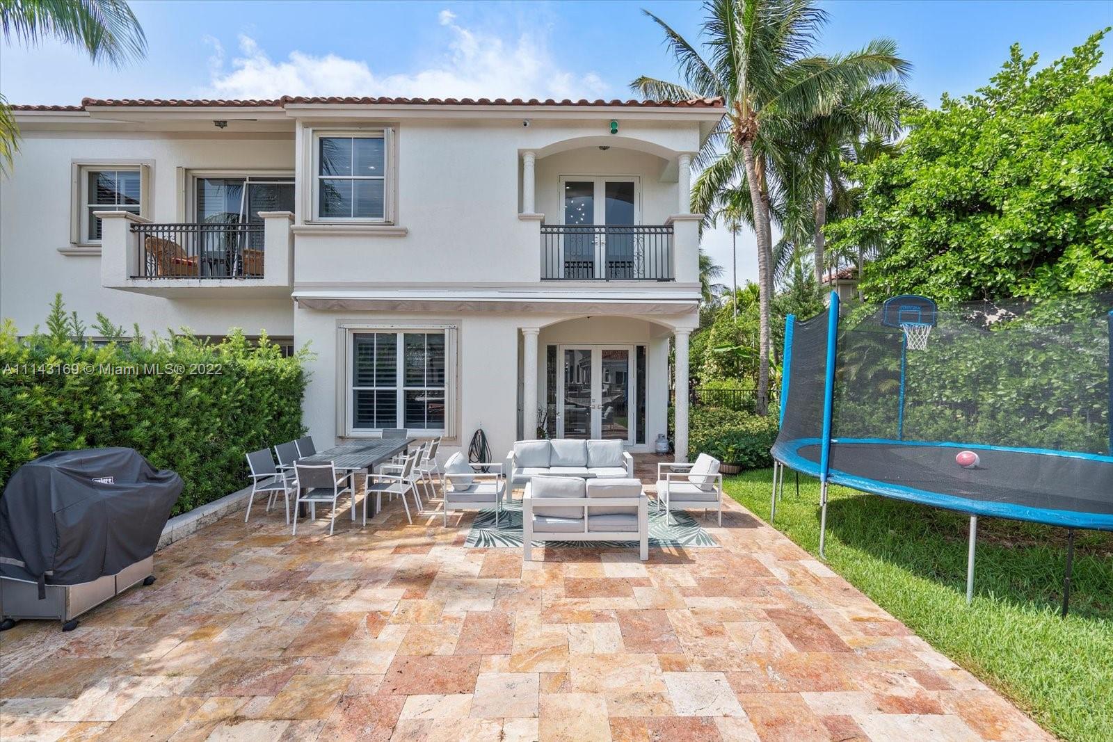 Photo of 945 Harbor Vw N (945), Hollywood, Florida, 33019 -