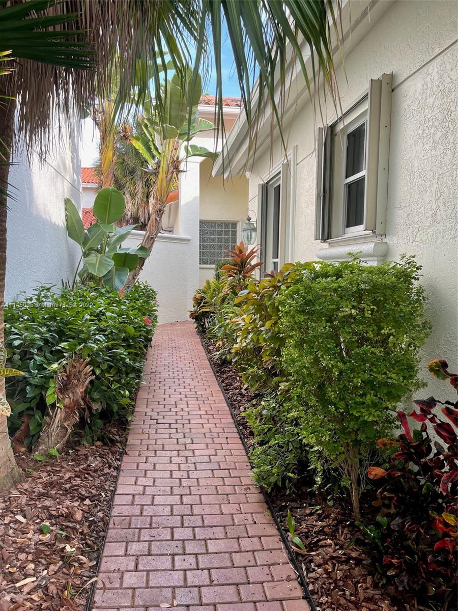 Photo of 1596 Breakwater Ter #1596 (1596), Hollywood, Florida, 33019 -