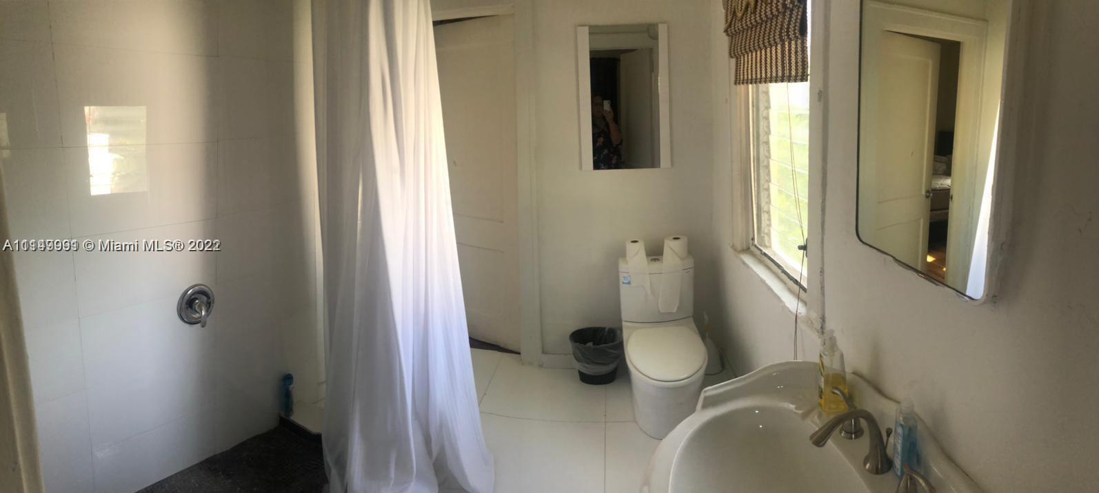 See details / 3575 sq. ft. $ 2022-02-06 0 Photo
