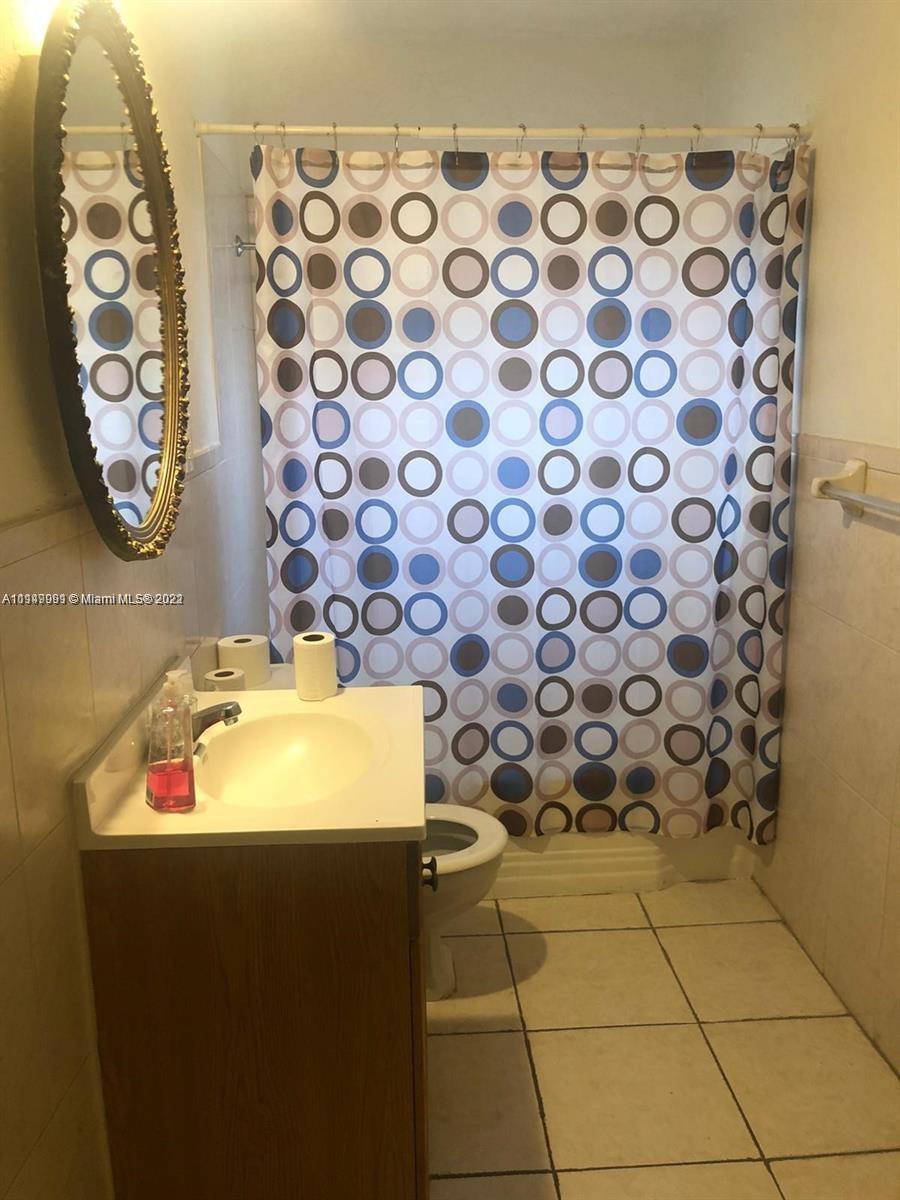 See details / 3575 sq. ft. $ 2022-02-06 0 Photo