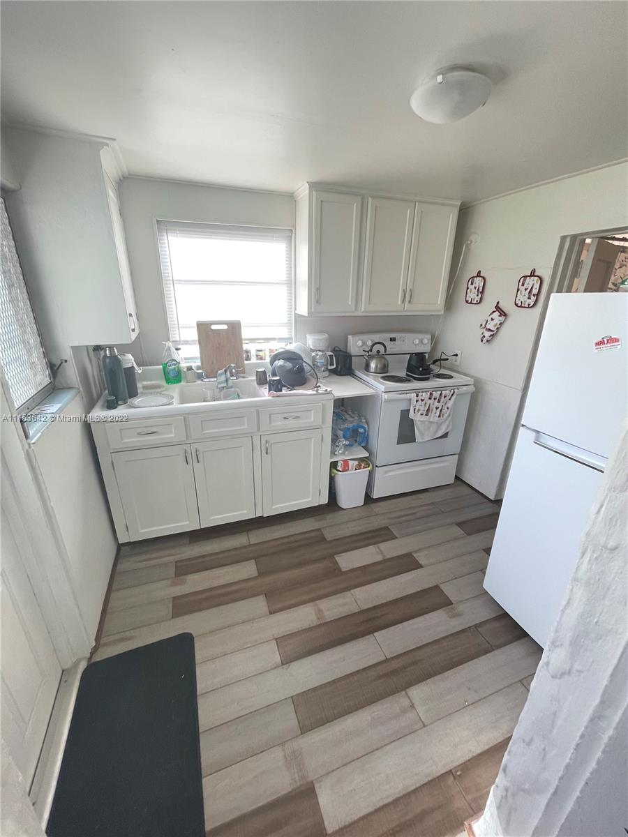 See details / sq. ft. $ 2022-08-03 0 Photo