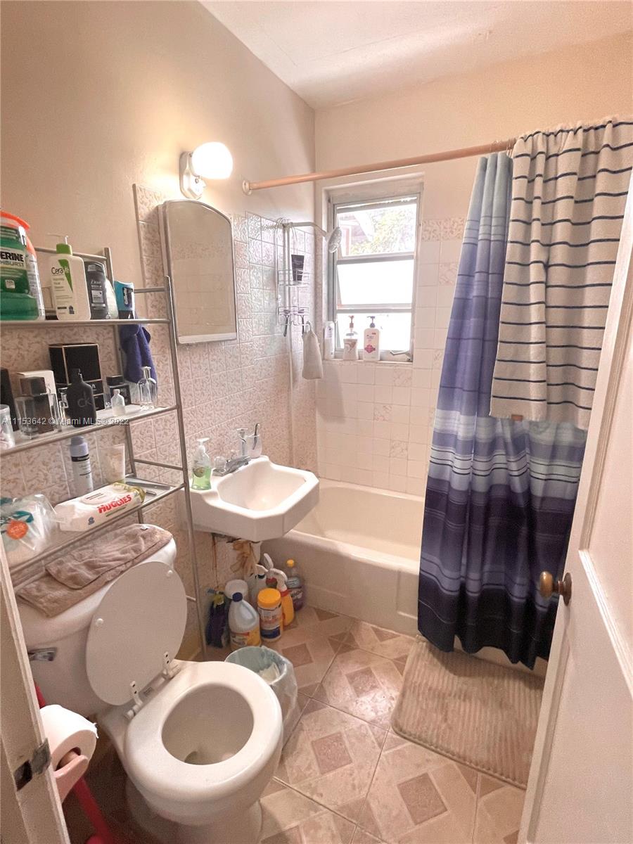 See details / sq. ft. $ 2022-08-03 0 Photo