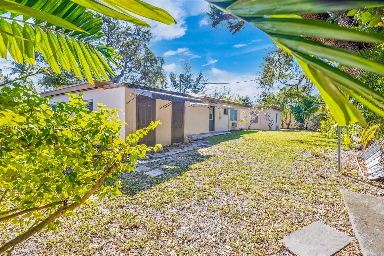 See details / 1969 sq. ft. $ 2022-04-14 0 Photo